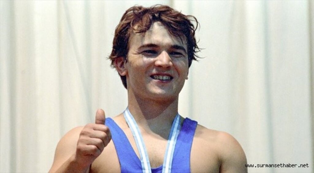 Naim Süleymanoğlu'nu Hayat Van Eck canlandıracak