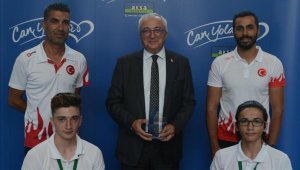 Aksa Doğal Gaz'dan, Tekerlekli Sandalye Tenis Milli Takımı'na destek