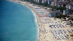 Antalya nüfusunun iki katı turist ağırladı