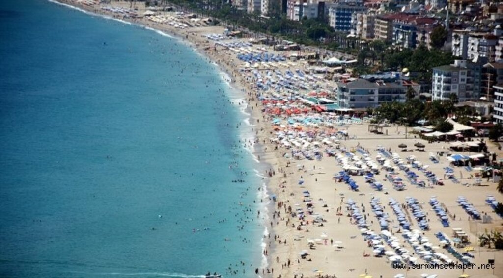 Antalya nüfusunun iki katı turist ağırladı