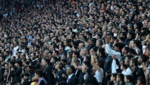 Beşiktaş'ta kombine kartların genel satışına başlandı