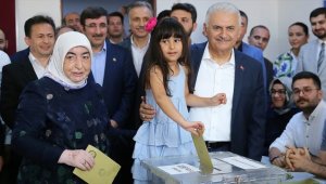 Binali Yıldırım: İstanbul halkının verdiği kararın başımız gözümüz üzerinde yeri var