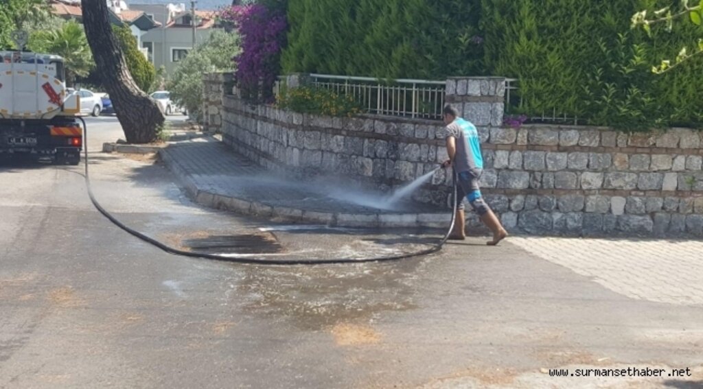 Marmaris Belediyesinden Dere Tepe Temizlik