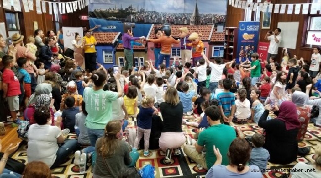 Rafadan Tayfa Kuzey Amerika turnesinde ilk sahnesini aldı