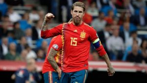 Ramos İspanya'yı golleriyle taşıyor