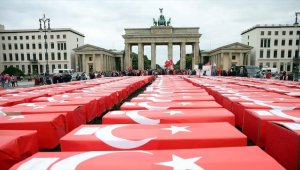 15 Temmuz şehitleri Türk bayrağına sarılı 251 tabutla anıldı
