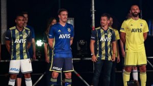 Fenerbahçe'nin yeni sezon formaları tanıtıldı
