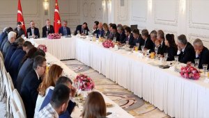 S-400'leri alarak barışı ve milli güvenliğimizi garantiye almaya çalışıyoruz