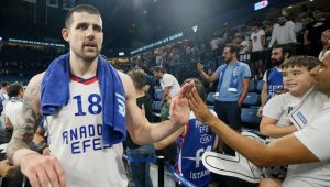 Anadolu Efes'te Moerman ameliyat edildi