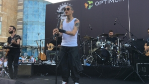 Can Bonomo hayranlarını coşturdu