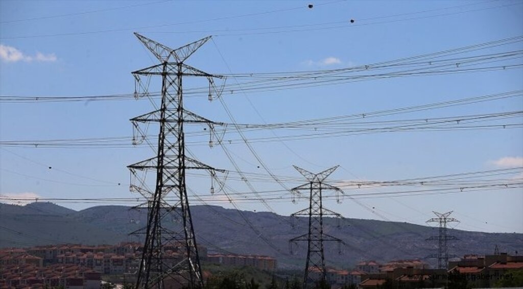 Elektrikte yerli üretimle 1,4 milyar dolar kasada kaldı