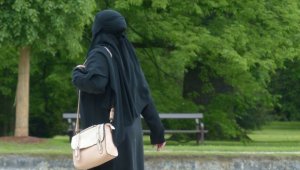 Hollanda'da burka yasağı