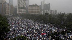 Hong Kong'daki protestolar hükümetin üzerindeki baskıyı artırıyor