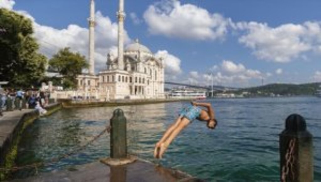 İstanbul'da kalanlar 'bayram etti'