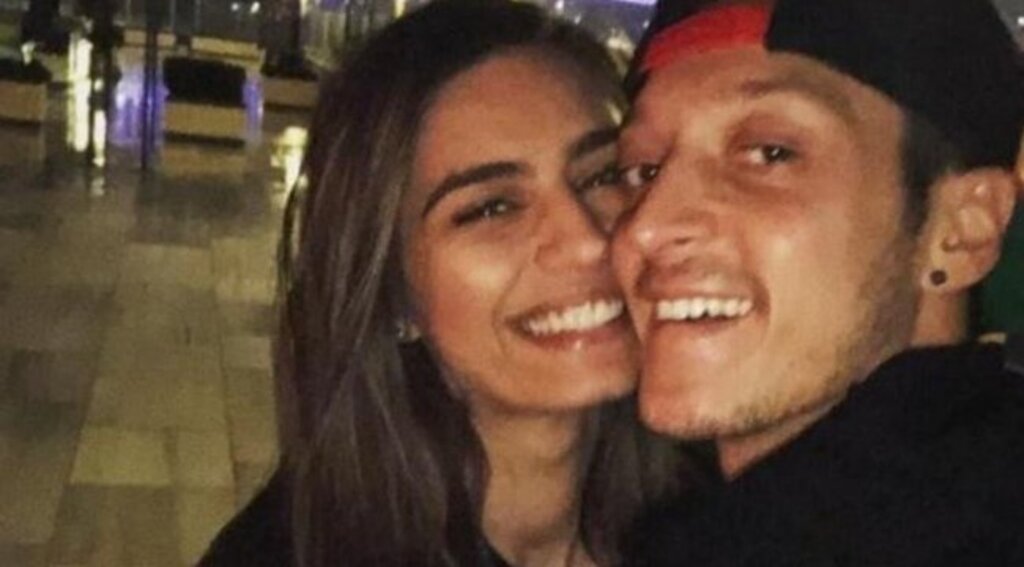 Müthiş ortaklık! Mesut Özil ve Amine Gülşe...