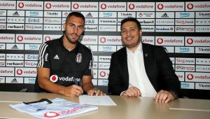 Victor Ruiz Beşiktaş'a 3 yıllık imza attı