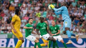 Yeni Malatyaspor kalecisi Farnolle'e ırkçı saldırı