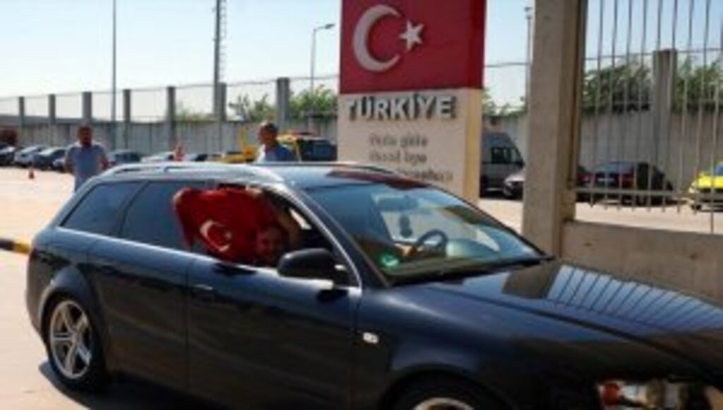 Yurt dışındaki Türk vatandaşlara yönelik hizmetler artıyor