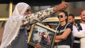 11 anne evladı İçin HDP İl Binası Önünde Nöbet bekliyor