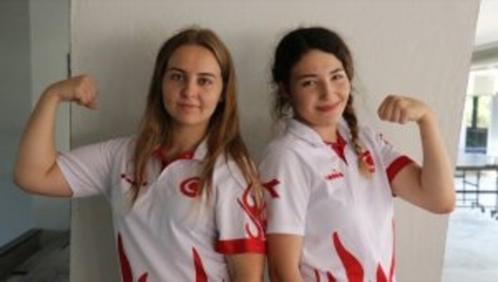 Bilekleri bükülmeyen kızlar dünya şampiyonasına odaklandı