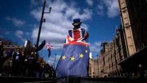 Brexit krizindeki İngiltere erken seçime bir adım daha yaklaştı
