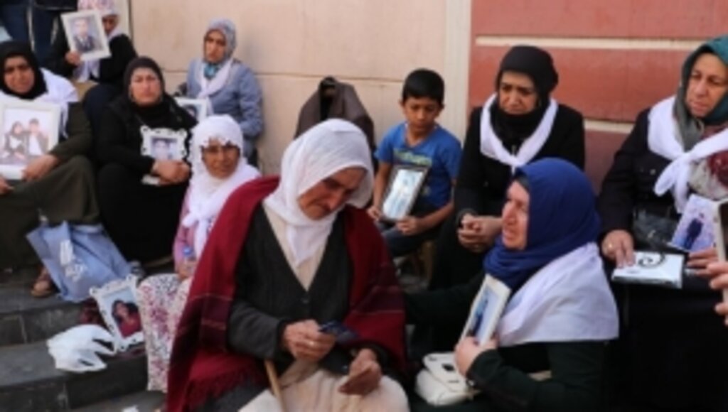 Diyarbakır annelerinden HDP hakkında suç duyurusu