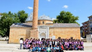 Gençlik kampına katılan 300 öğrenciye 'Ahilik' anlatıldı