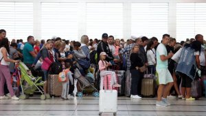 İngiliz turistlerin büyük bölümü ülkesine döndü