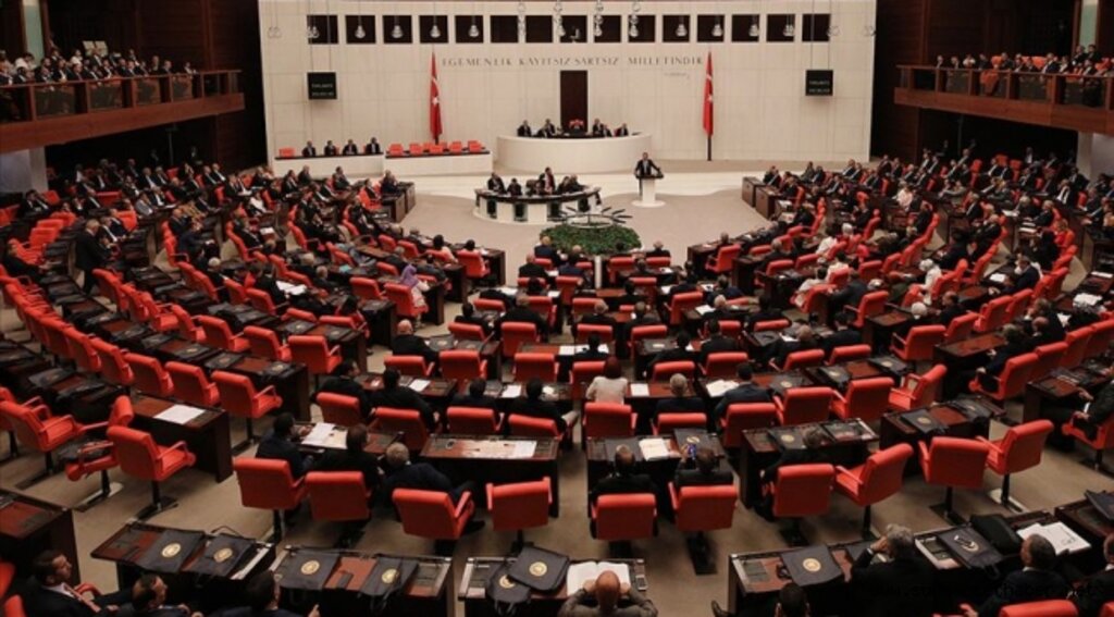 Meclisin gündemi yargı reformu olacak