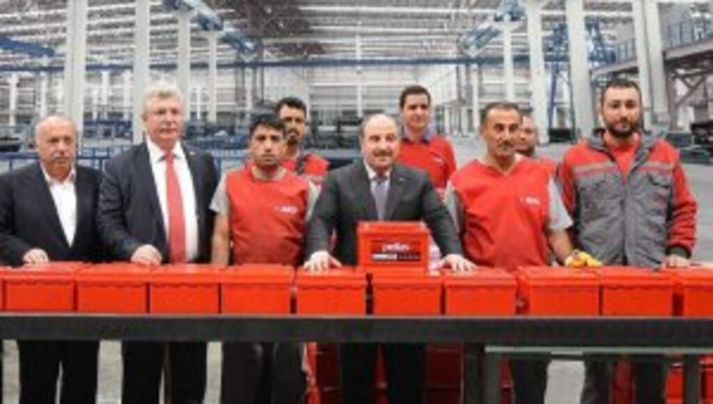 Sanayi ve Teknoloji Bakanı Varank'tan, Ako Akü fabrikasına ziyaret