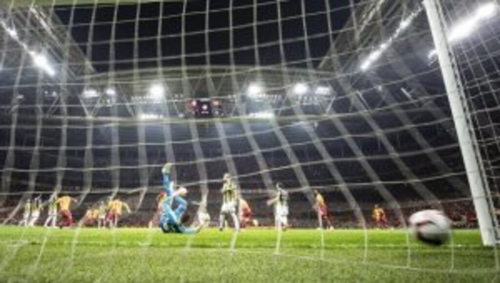 Süper Lig'de 1 milyar 385 milyon liralık derbi