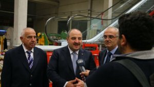 Bakan Varank'tan 'yerli malı kullanın' çağrısı