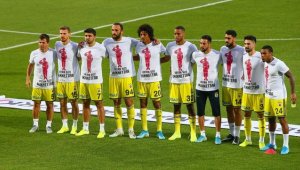 Fenerbahçeli futbolculardan Mehmetçik'e destek
