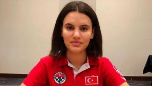 Satranç şampiyonunun hayali astronot olmak