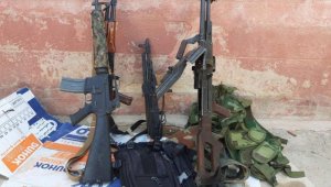 Tel Abyad'da YPG/PKK'lılar silahlarını bırakarak kaçtı
