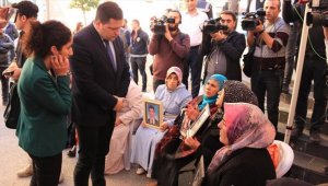 AP üyesi Zdechovsky'den Diyarbakır annelerine ziyaret