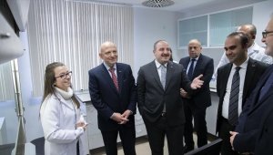 Bakan Varank Kök Hücre Enstitüsü'nü ziyaret etti