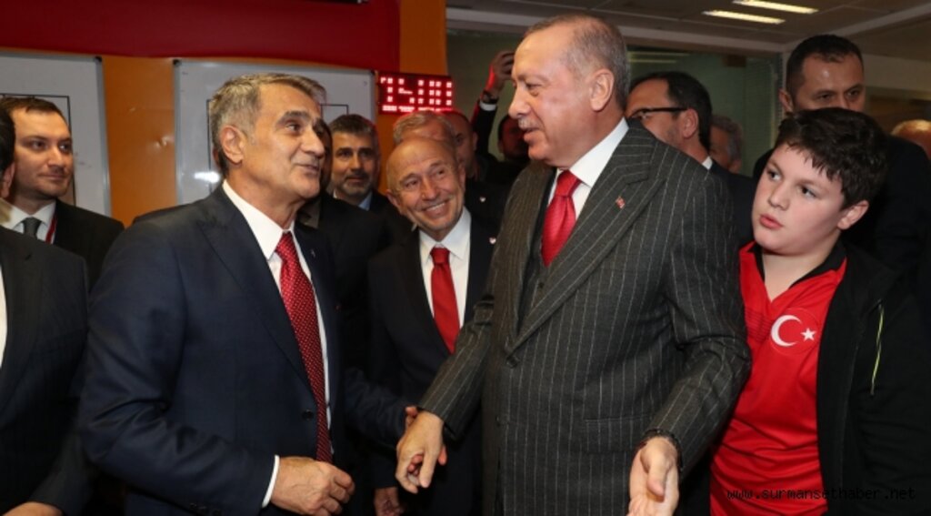 Cumhurbaşkanı Erdoğan, soyunma odasına inerek Millileri kutladı
