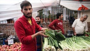 Ispanak zehirlenme vakaları üzerine zararına bile satılmıyor