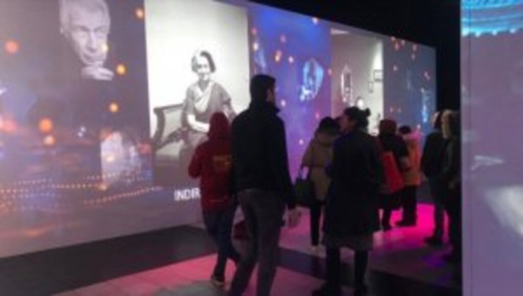 'Ara Güler Dijital Fotoğraf Sergisi'ne yoğun ilgi