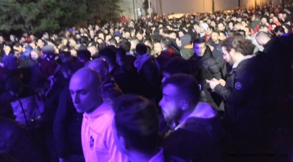 Binlerce Trabzonspor Taraftarından Ünal Karaman'a Destek