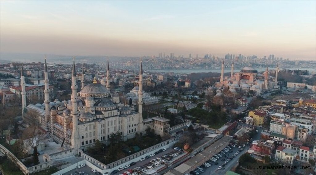 İstanbul'un turist sayısında zirvesine ulaştı