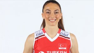 Milli voleybolcu Yıldırım: Olimpiyat elemelerinin favorilerindeniz