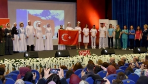 OMÜ’de Geçmişten Günümüze Hemşirelik Kıyafetleri Defilesi