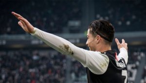 Ronaldo Serisiye Bağladı