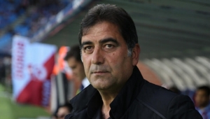 SON DAKİKA! Trabzonspor Ünal Karaman ile yollarını ayırdı