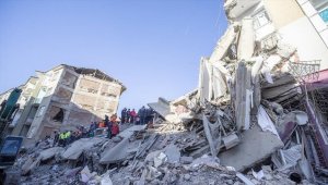 Bakan Turhan: Deprem bölgesinde ulaşımı engelleyecek bir durum söz konusu değil