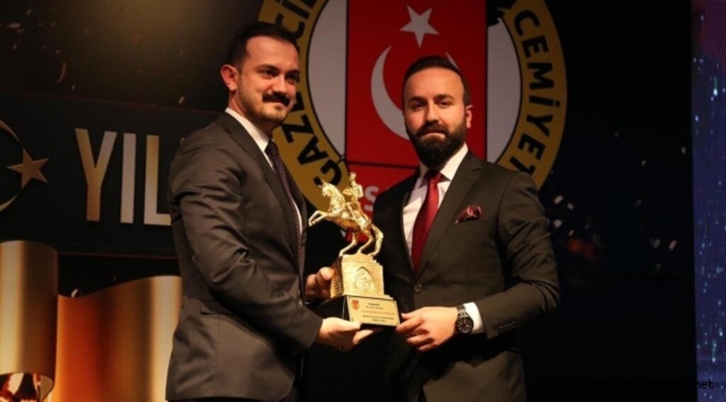 CITY MALL AVM YÖNETİM KURULU BAŞKANI YUNUS EMRE ÇELİK'E ÖDÜL