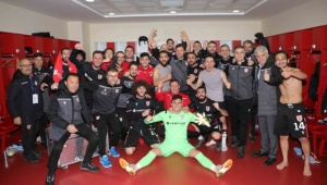 Ertuğrul Sağlam, Zirvede Olmanın Bedeli Var