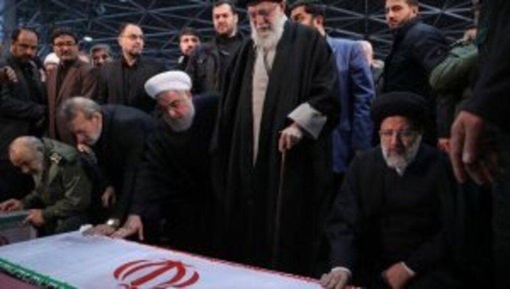 Kasım Süleymani'nin cenazesi Kirman'da toprağa verildi